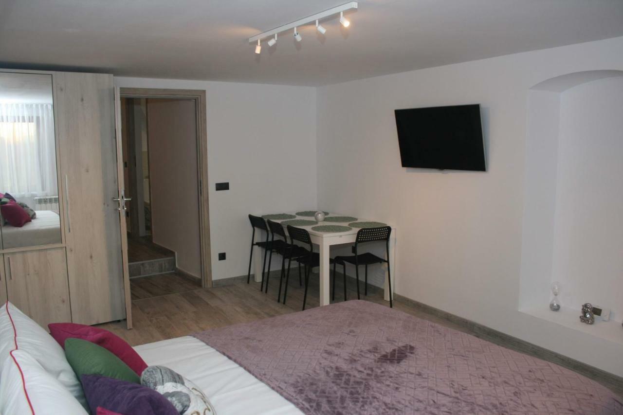 Amedeea'S Apartment Σίμπιου Εξωτερικό φωτογραφία